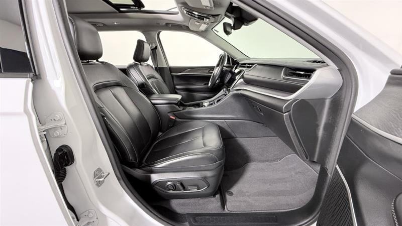 2021 Jeep Grand Cherokee Limited photo 25
