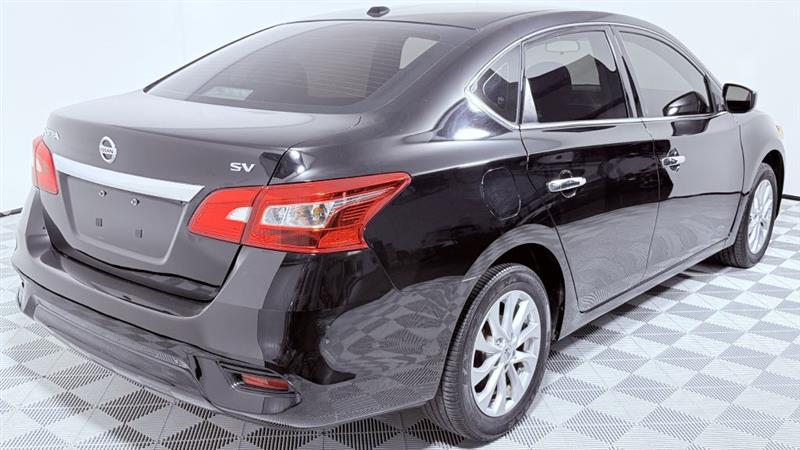 2019 Nissan Sentra SV photo 3