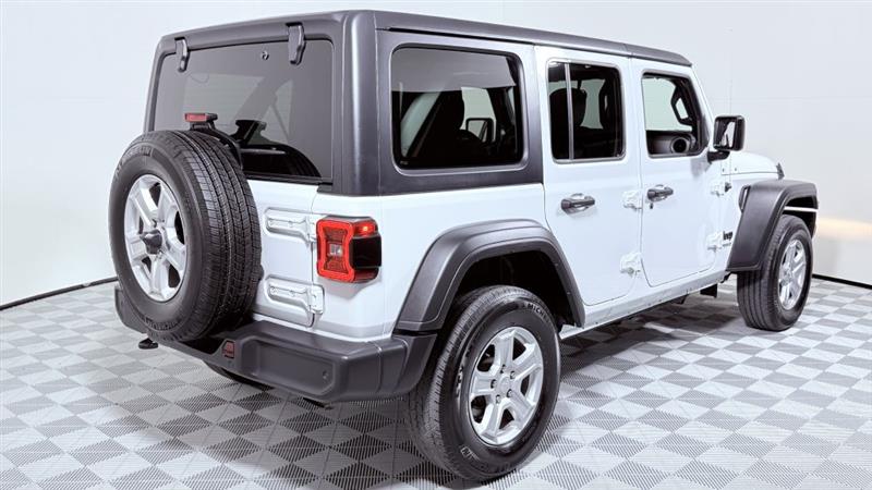 2022 Jeep Wrangler Unlimited Sport S photo 3