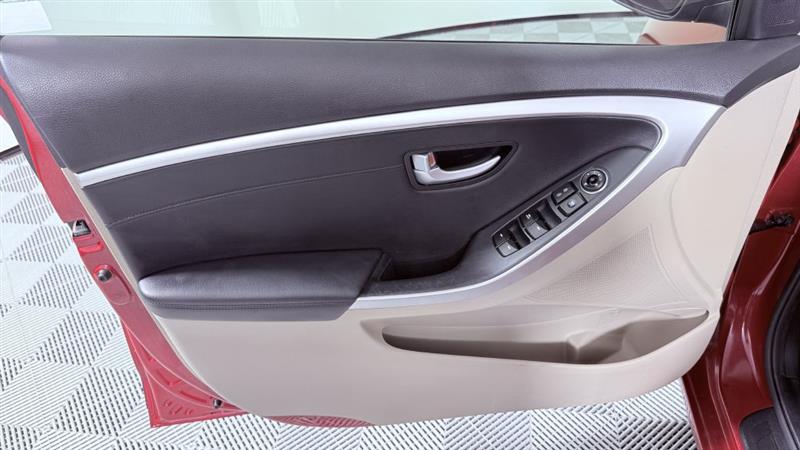 Hyundai Elantra GT A/T 2014