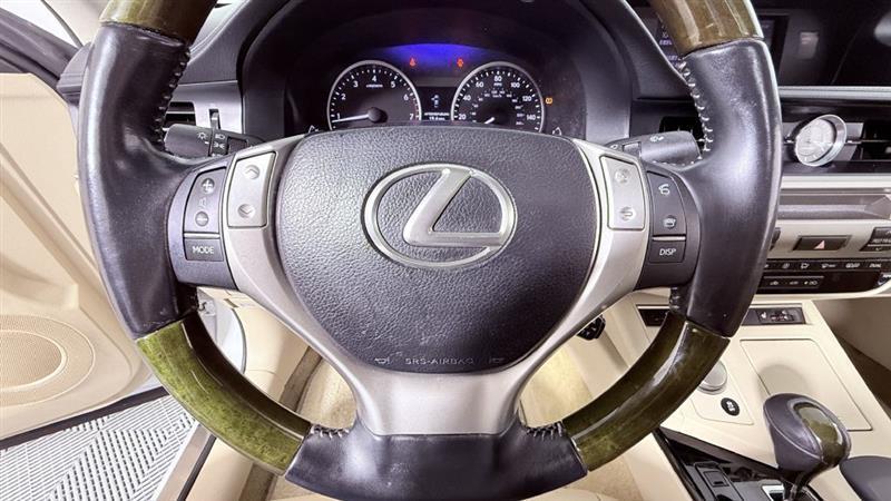Lexus ES  2013