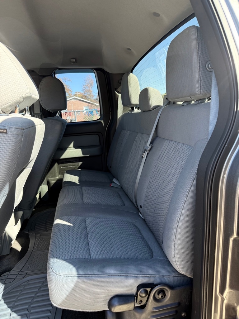 Ford F-150 XL SuperCab 8-ft. Bed 4WD 2013