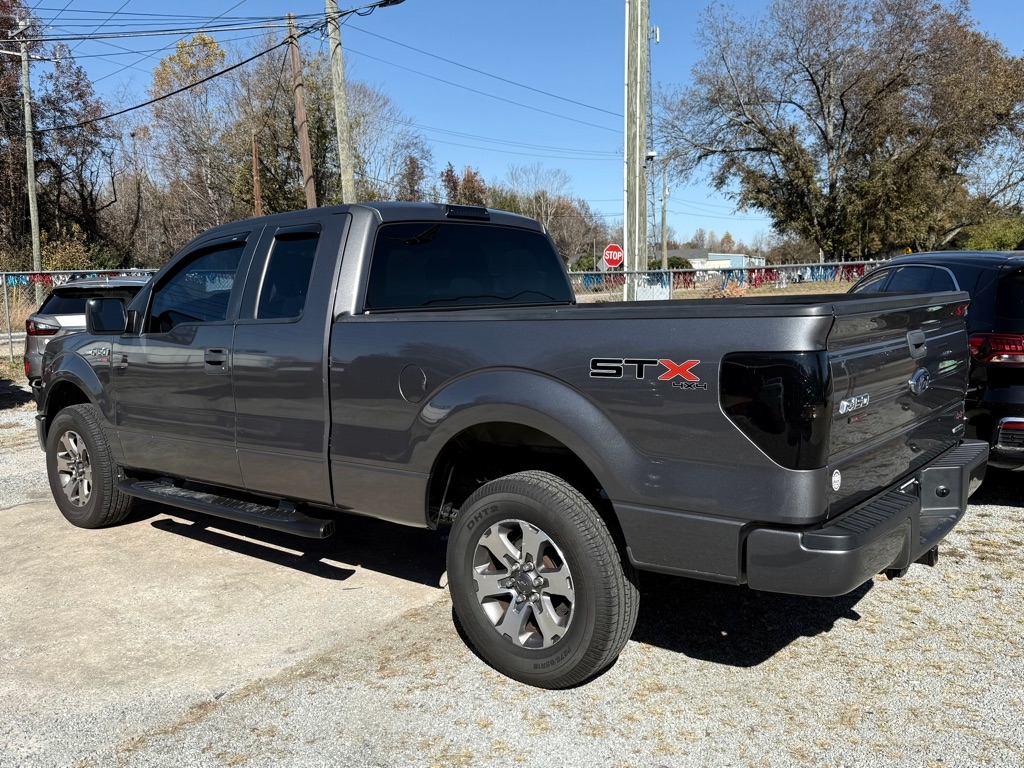 Ford F-150 XL SuperCab 8-ft. Bed 4WD 2013