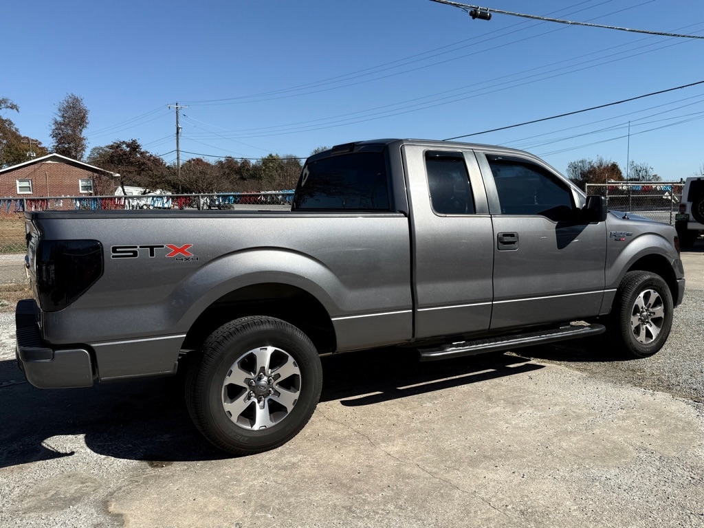 Ford F-150 XL SuperCab 8-ft. Bed 4WD 2013