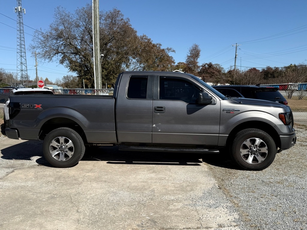 Ford F-150 XL SuperCab 8-ft. Bed 4WD 2013