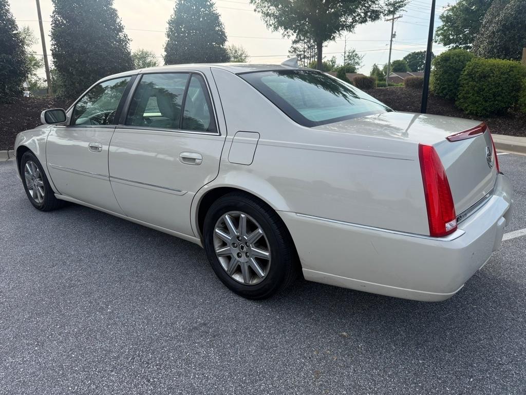 Cadillac DTS Premium w/ Navi 2011