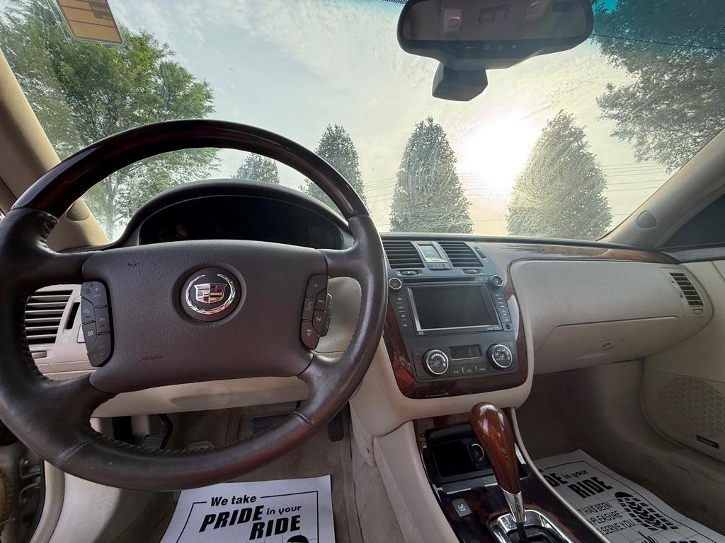 Cadillac DTS Premium w/ Navi 2011