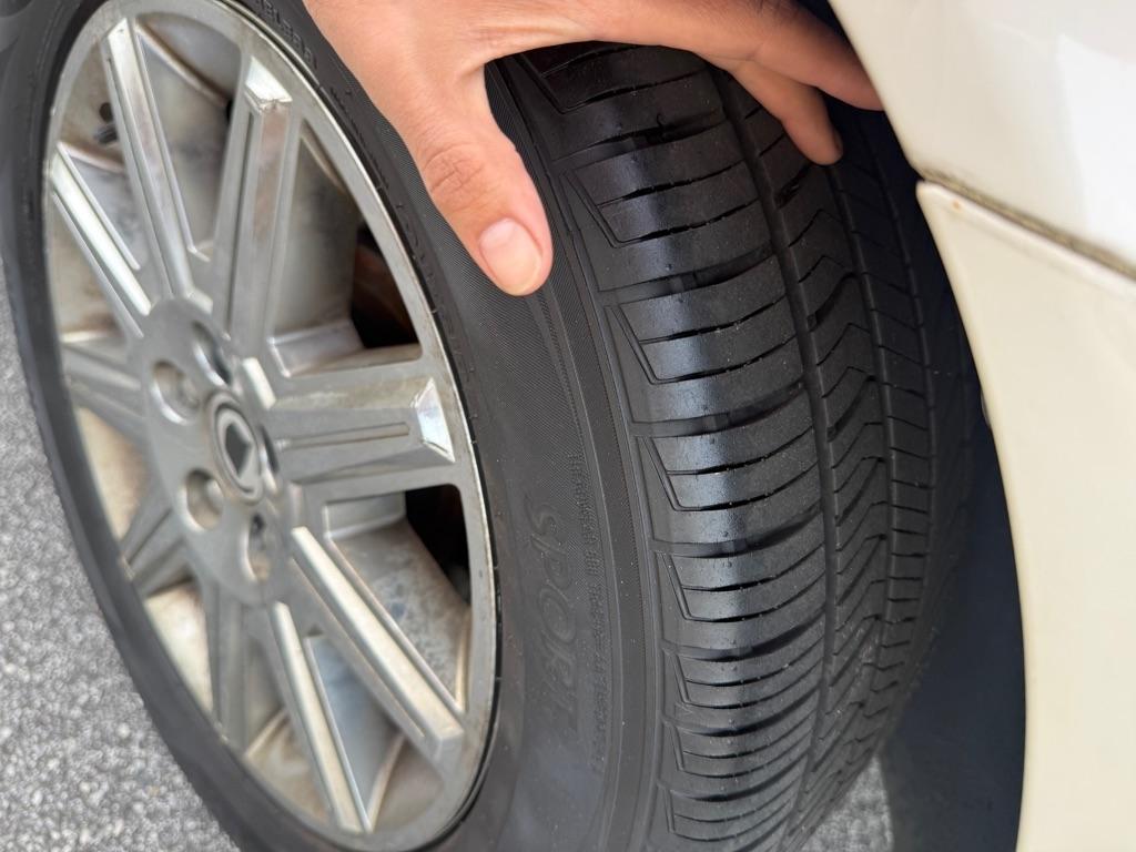 Cadillac DTS Premium w/ Navi 2011