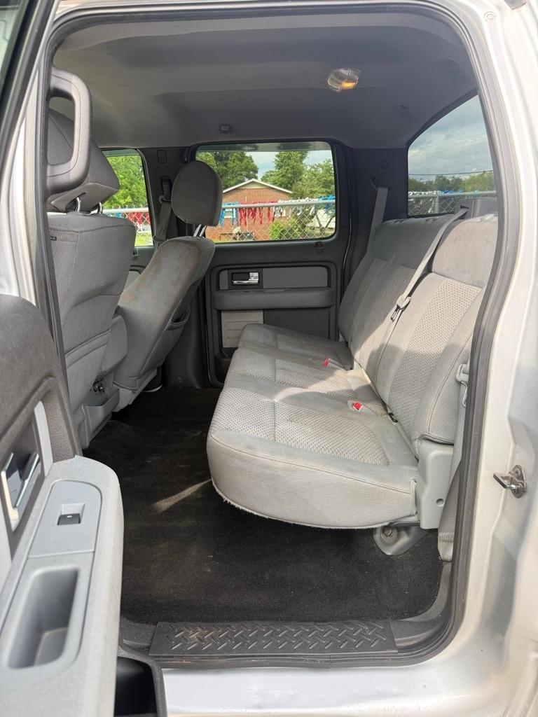 Ford F-150 XL SuperCrew 5.5-ft. Bed 2WD 2012