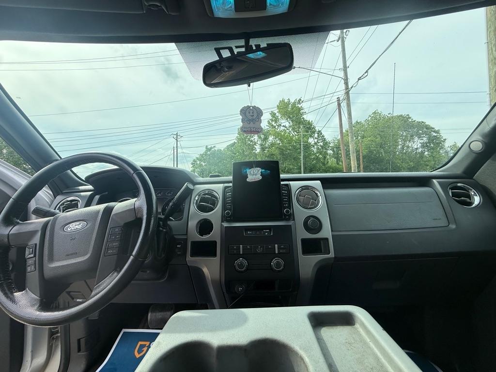 Ford F-150 XL SuperCrew 5.5-ft. Bed 2WD 2012