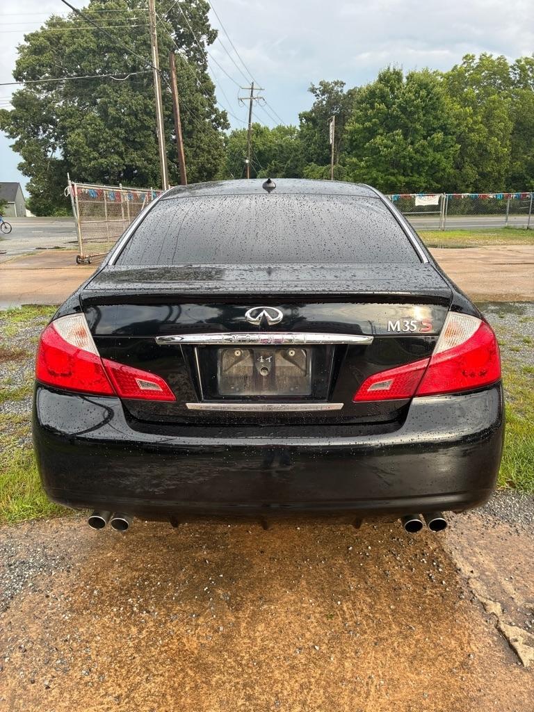 Infiniti M 35 Sedan 2008