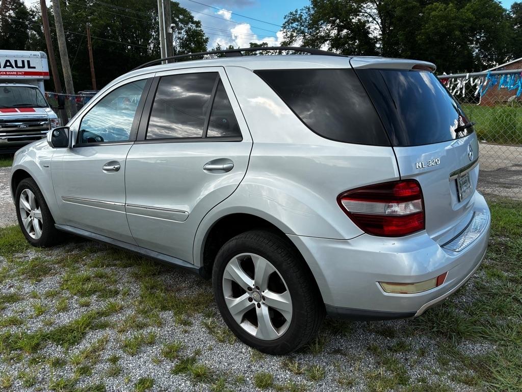 Mercedes-Benz M-Class ML320 BlueTEC 2009
