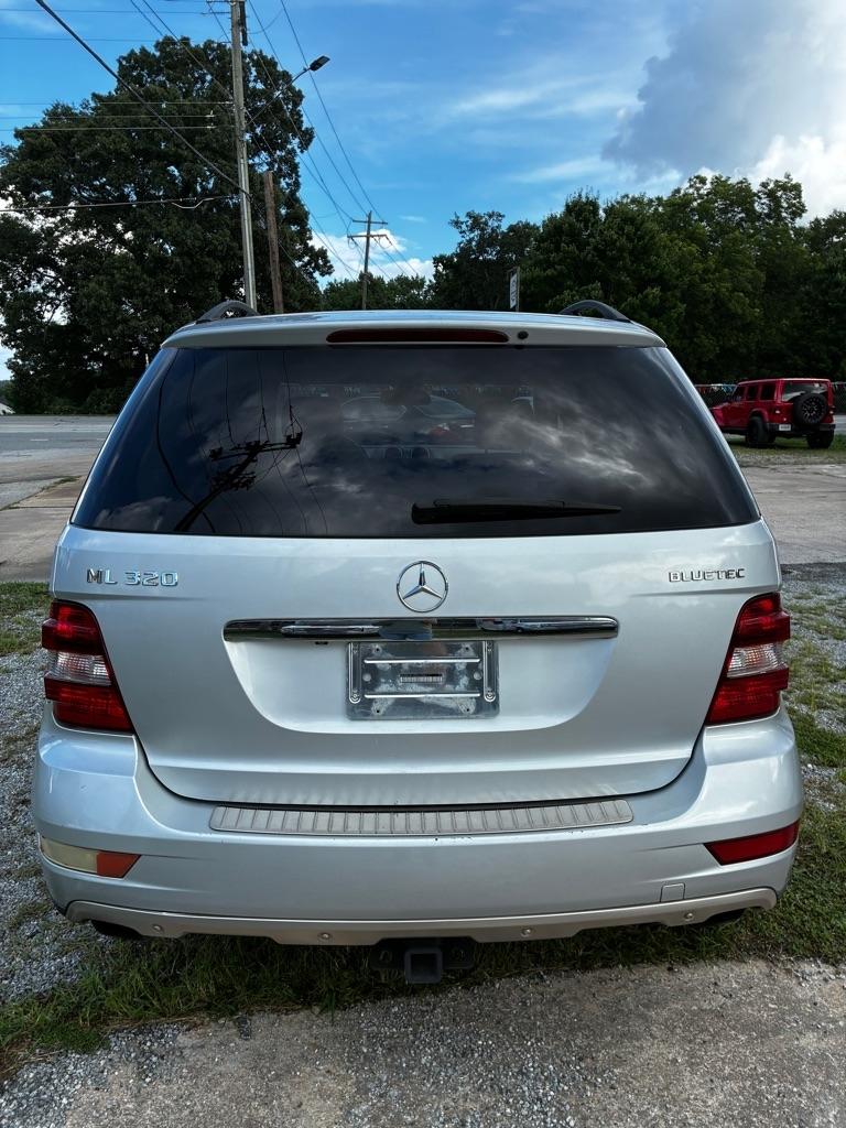Mercedes-Benz M-Class ML320 BlueTEC 2009