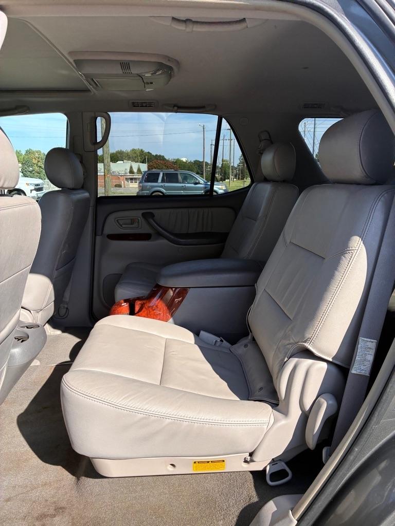 Toyota Sequoia Limited 2WD 2007