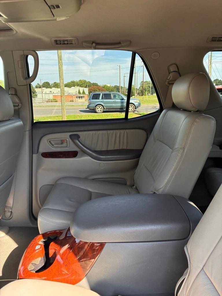 Toyota Sequoia Limited 2WD 2007