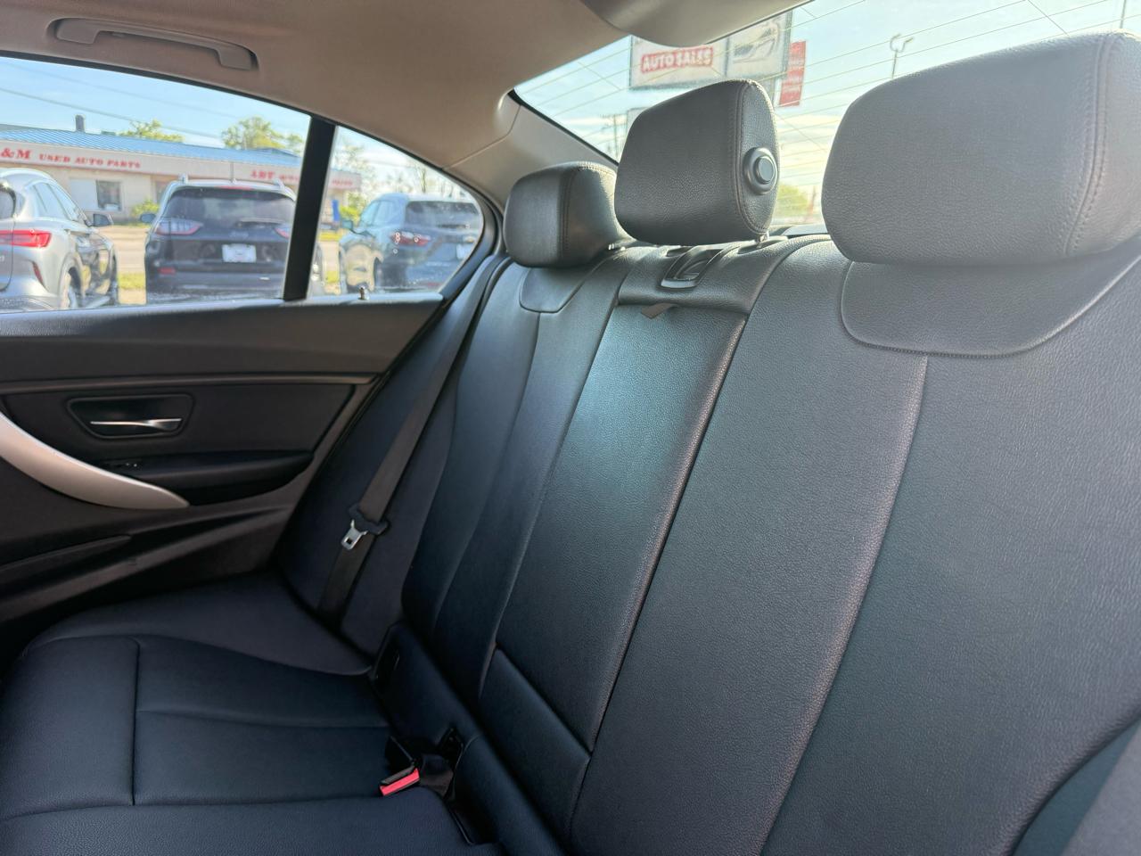 BMW 3-Series 320i xDrive Sedan 2018