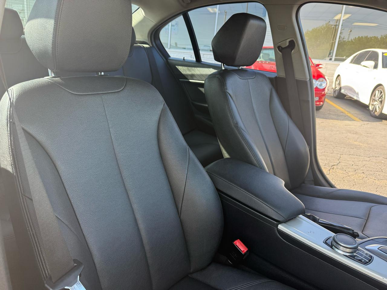 BMW 3-Series 320i xDrive Sedan 2018