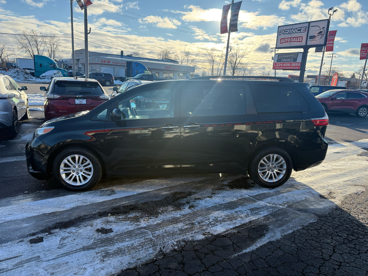 Toyota Sienna XLE FWD 8-Passenger V6 2015