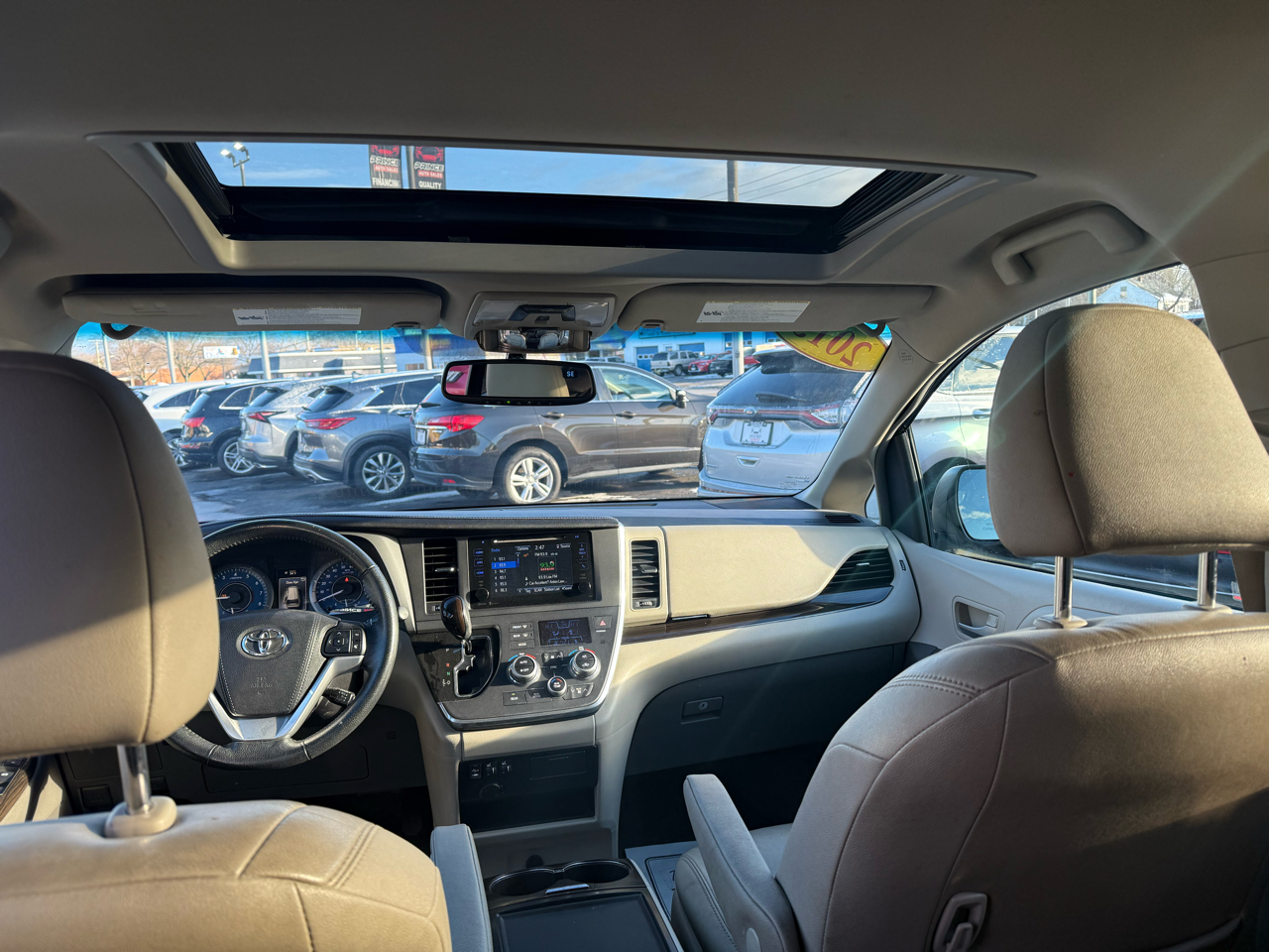 Toyota Sienna XLE FWD 8-Passenger V6 2015