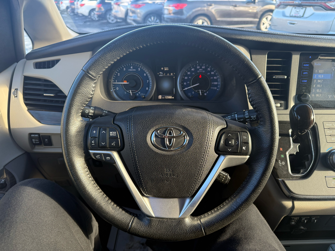 Toyota Sienna XLE FWD 8-Passenger V6 2015