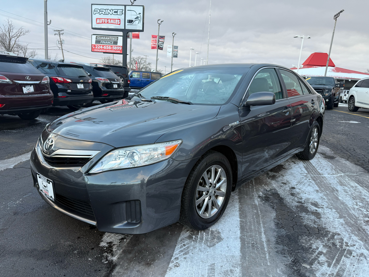 Toyota Camry Hybrid Sedan 2011