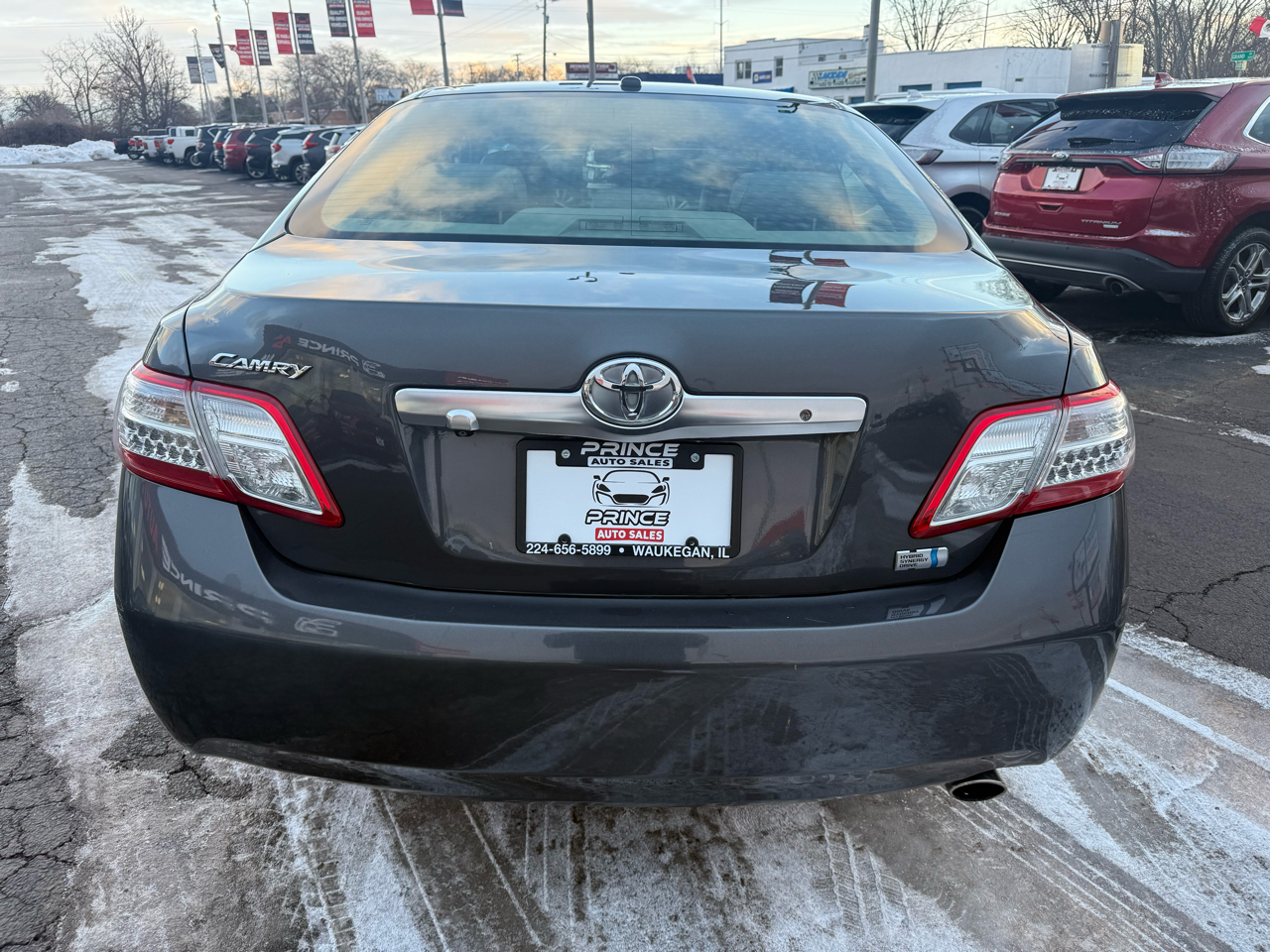 Toyota Camry Hybrid Sedan 2011