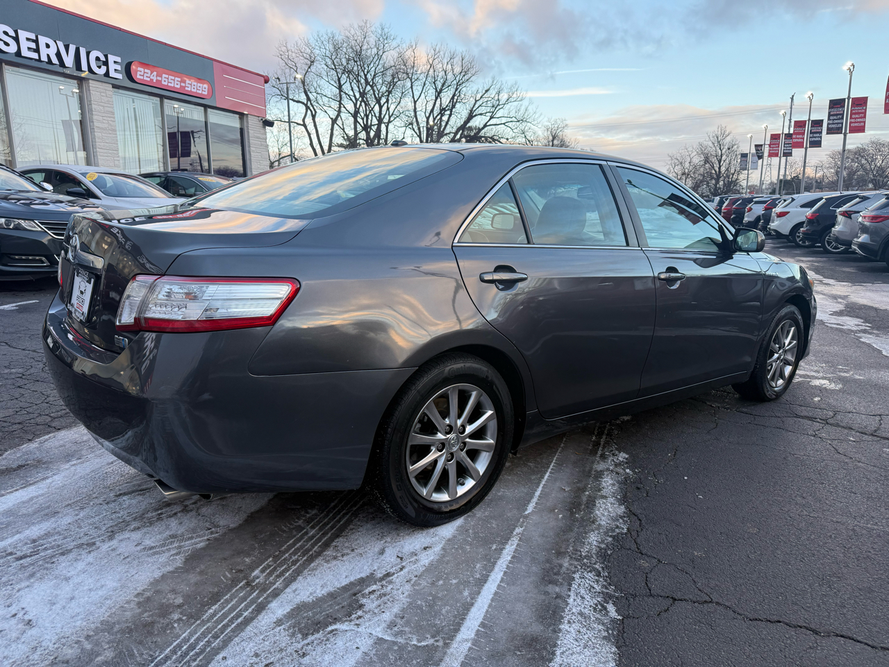 Toyota Camry Hybrid Sedan 2011