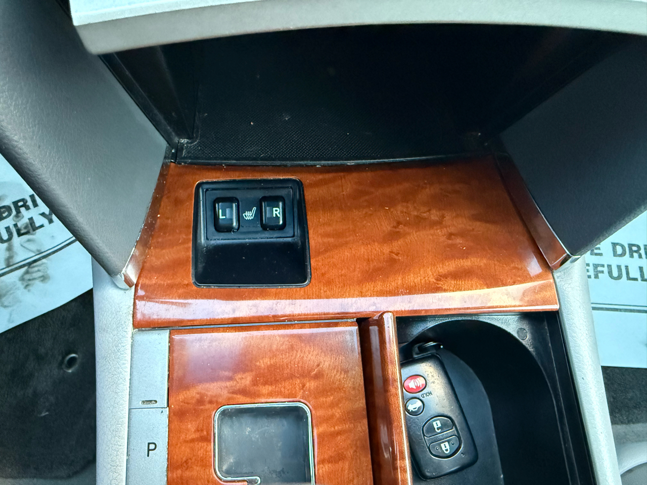 Toyota Camry Hybrid Sedan 2011