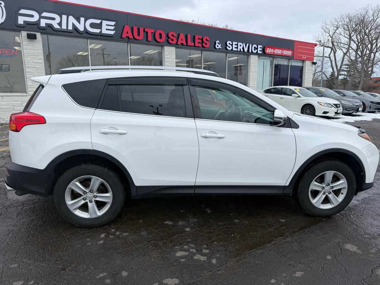 Toyota RAV4 XLE FWD 2013