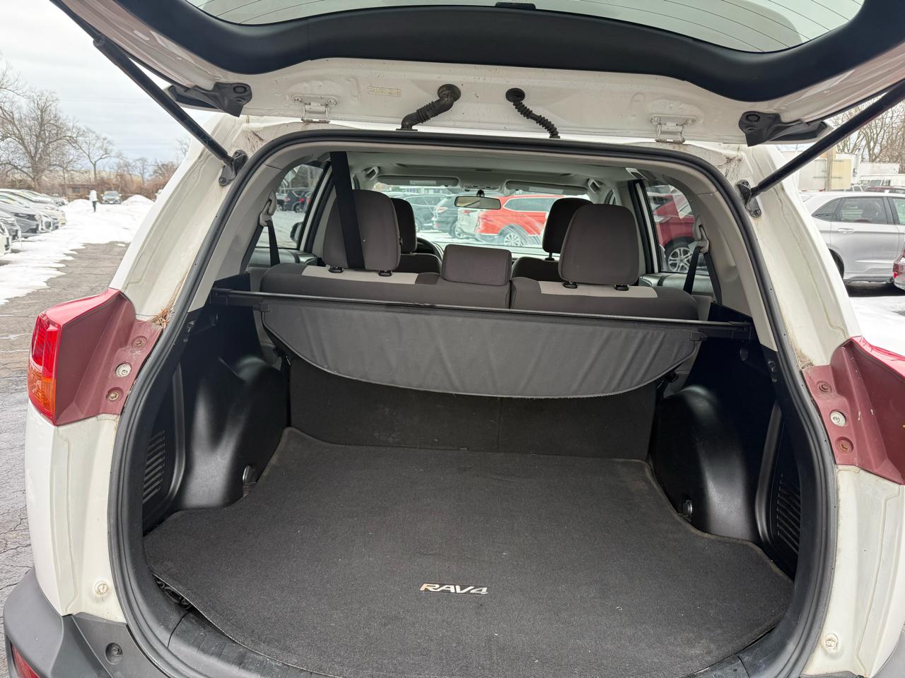 Toyota RAV4 XLE FWD 2013