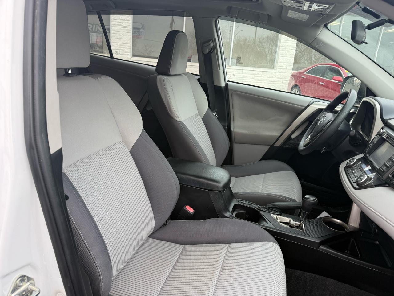 Toyota RAV4 XLE FWD 2013