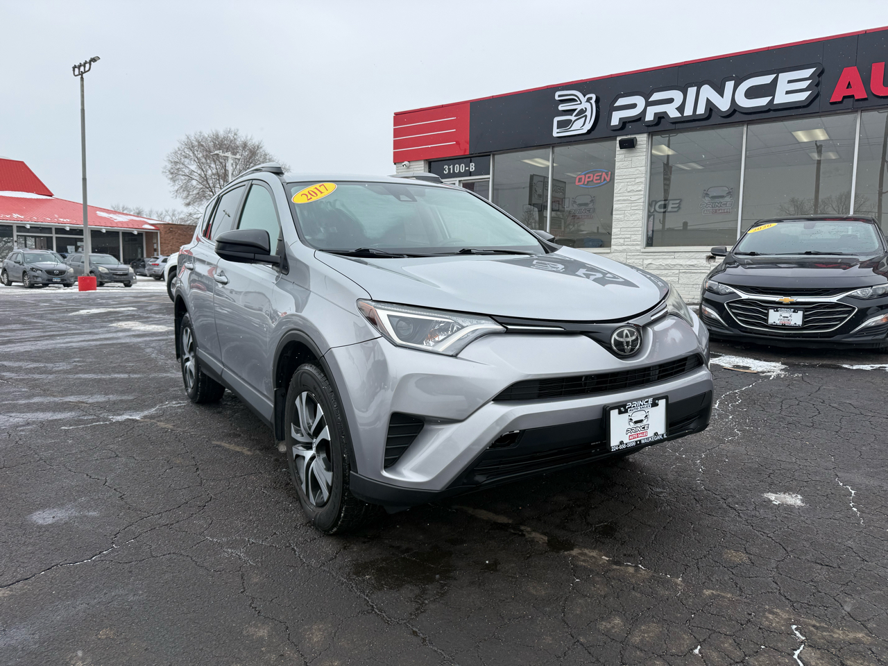 Toyota RAV4 LE AWD 2017