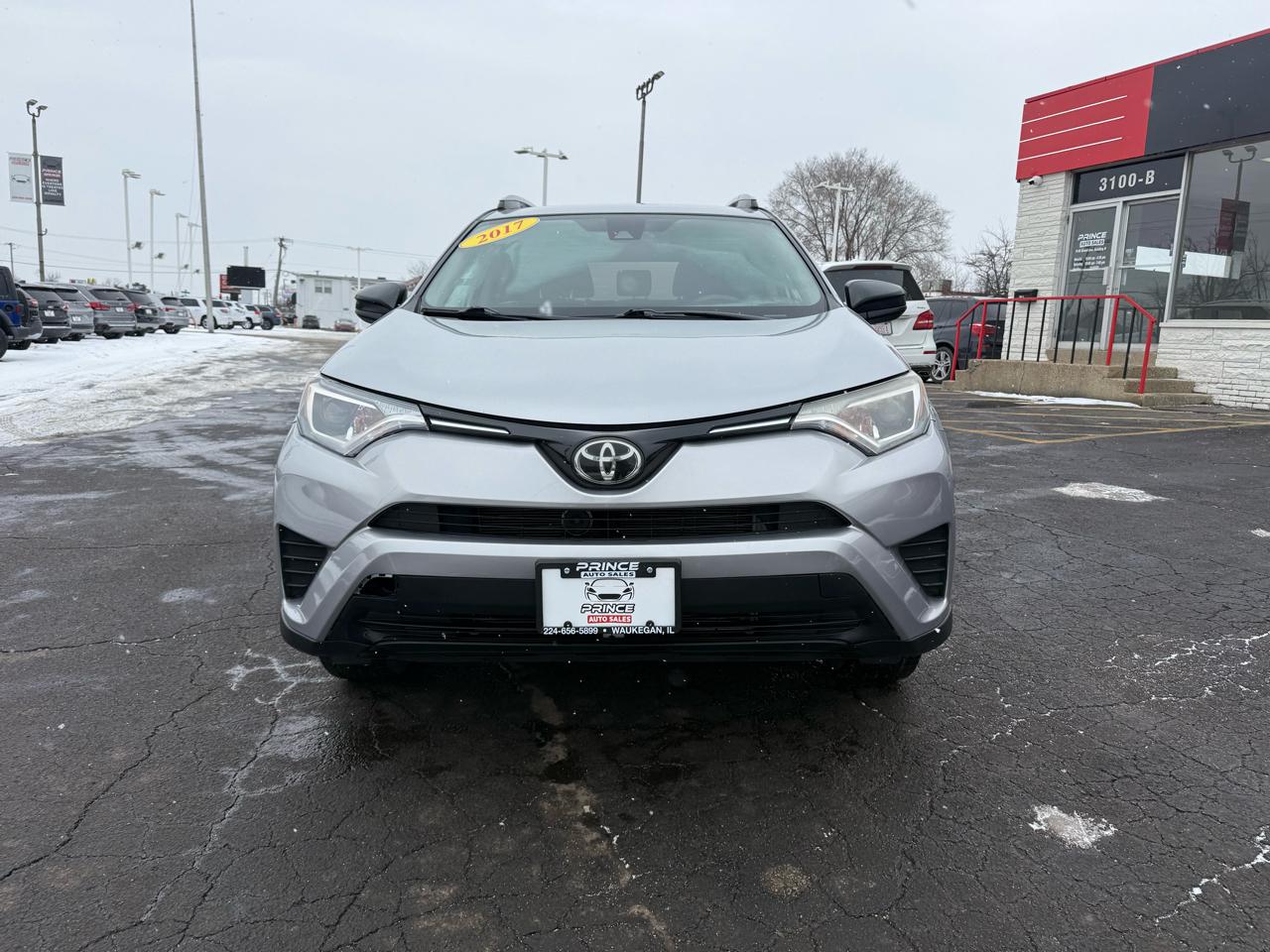 Toyota RAV4 LE AWD 2017