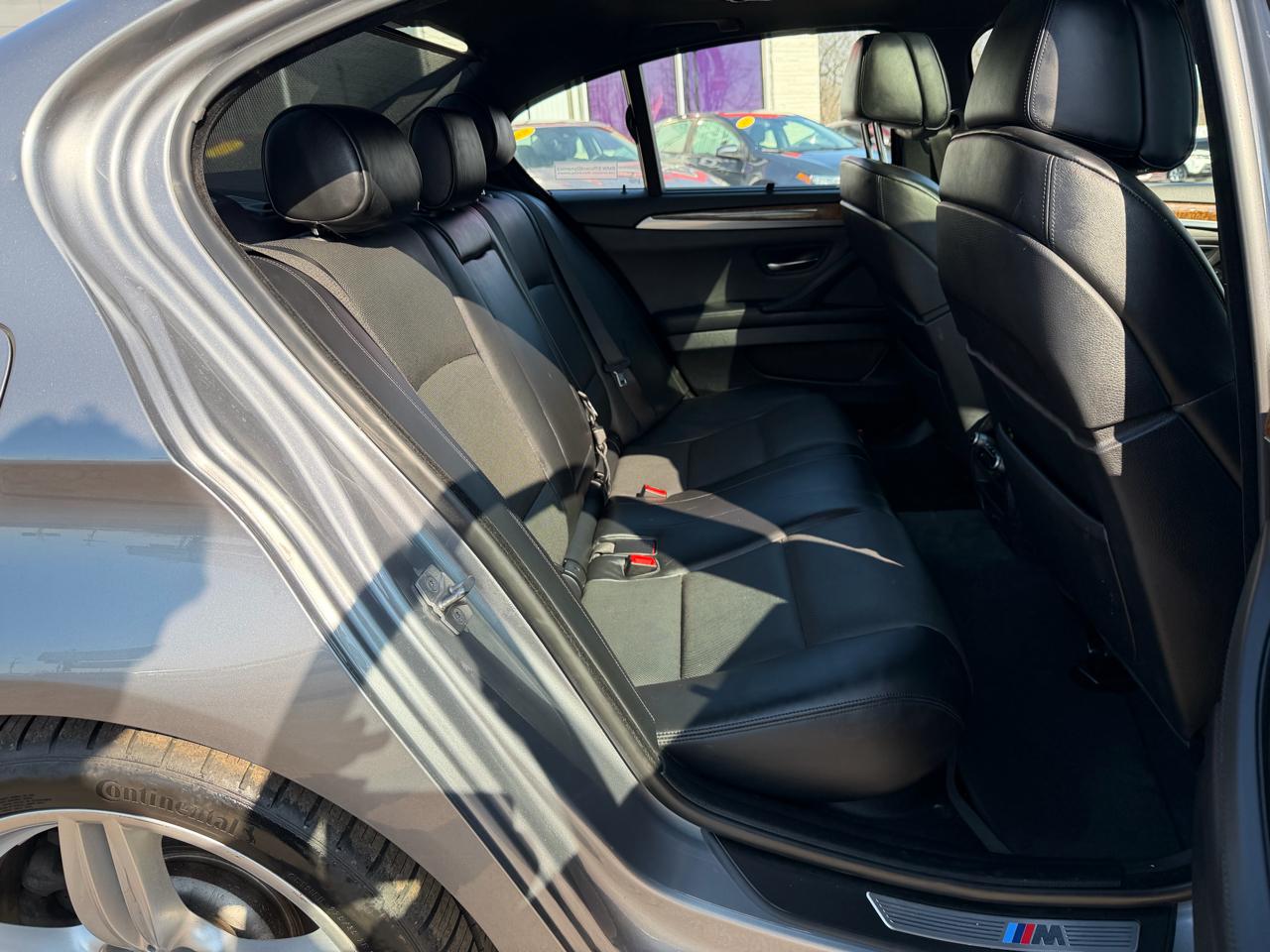 BMW 5-Series 550i 2012