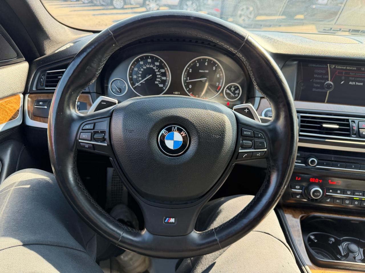 BMW 5-Series 550i 2012