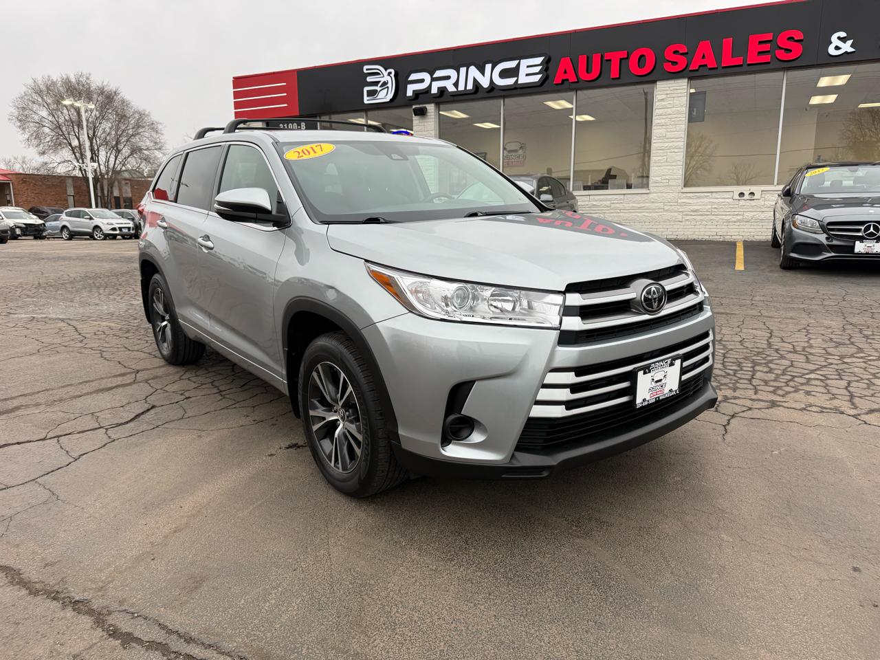 Toyota Highlander LE Plus AWD V6 2017