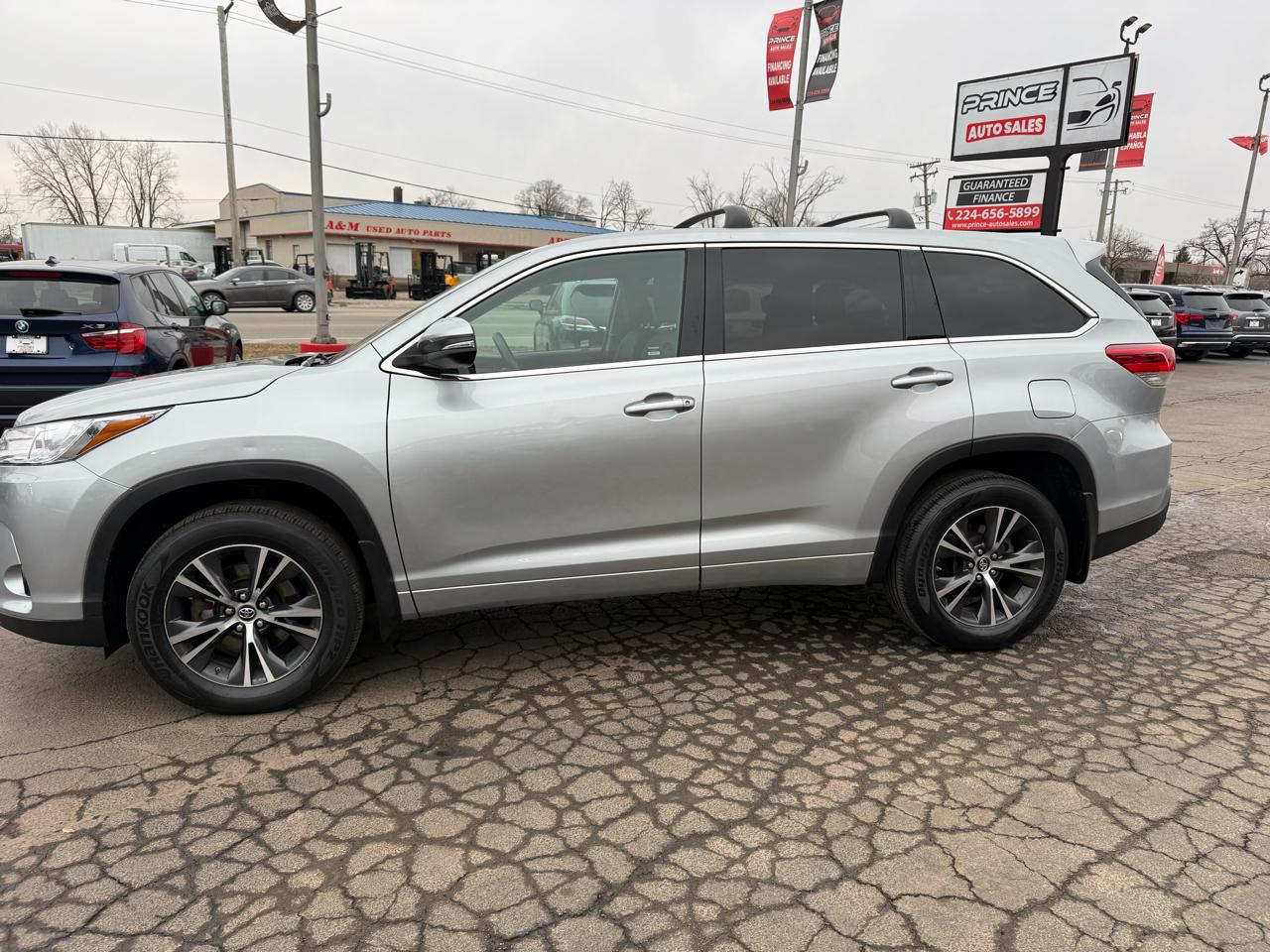 Toyota Highlander LE Plus AWD V6 2017