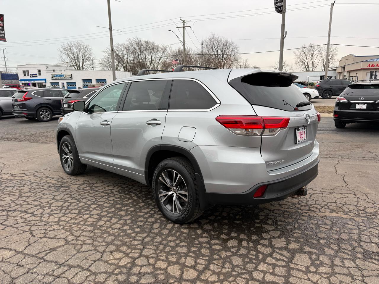 Toyota Highlander LE Plus AWD V6 2017