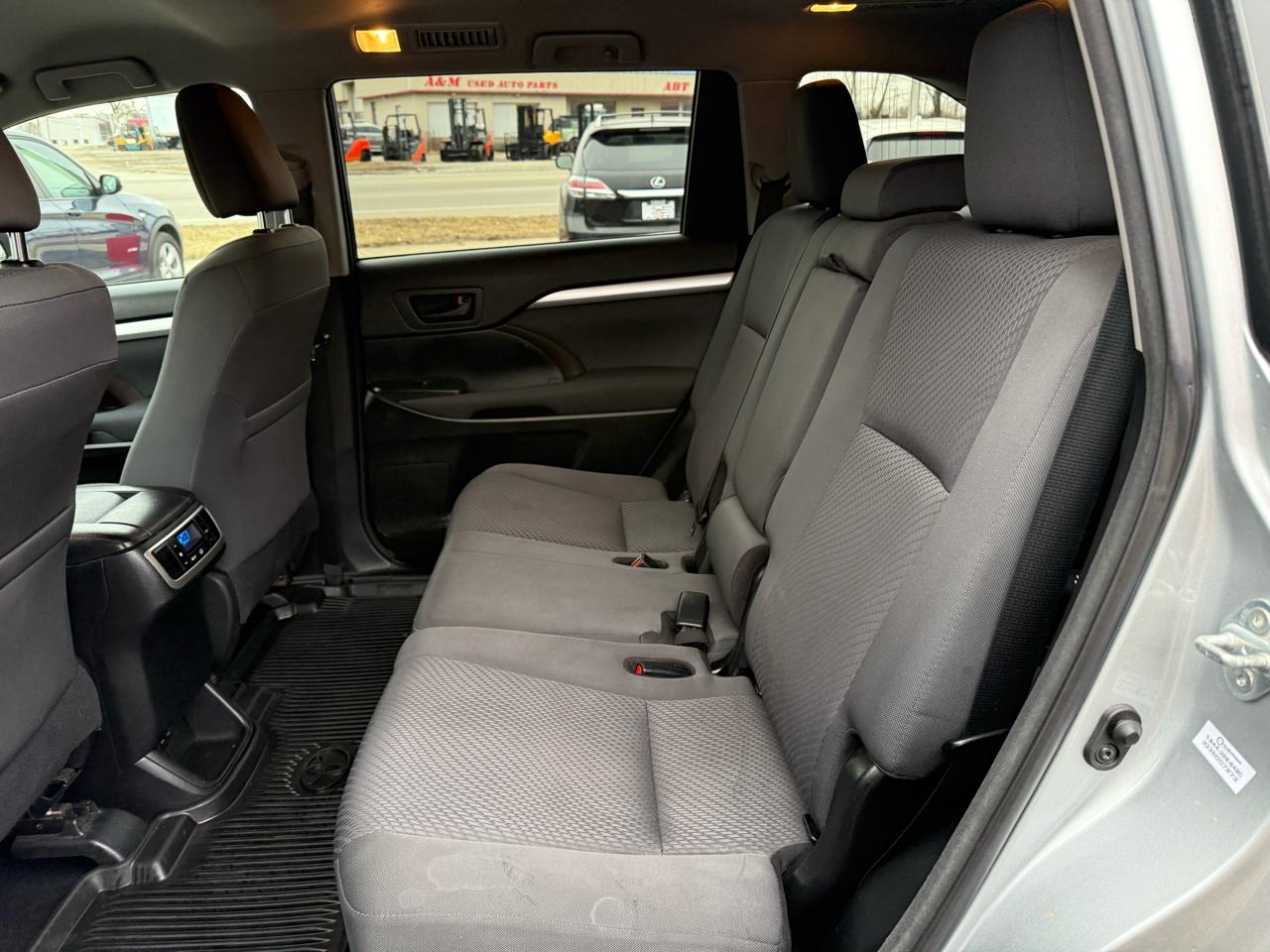 Toyota Highlander LE Plus AWD V6 2017