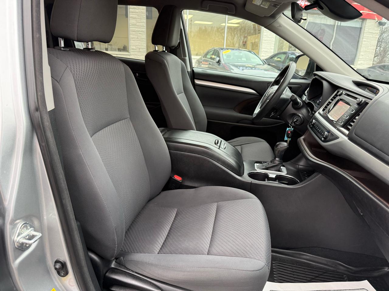 Toyota Highlander LE Plus AWD V6 2017