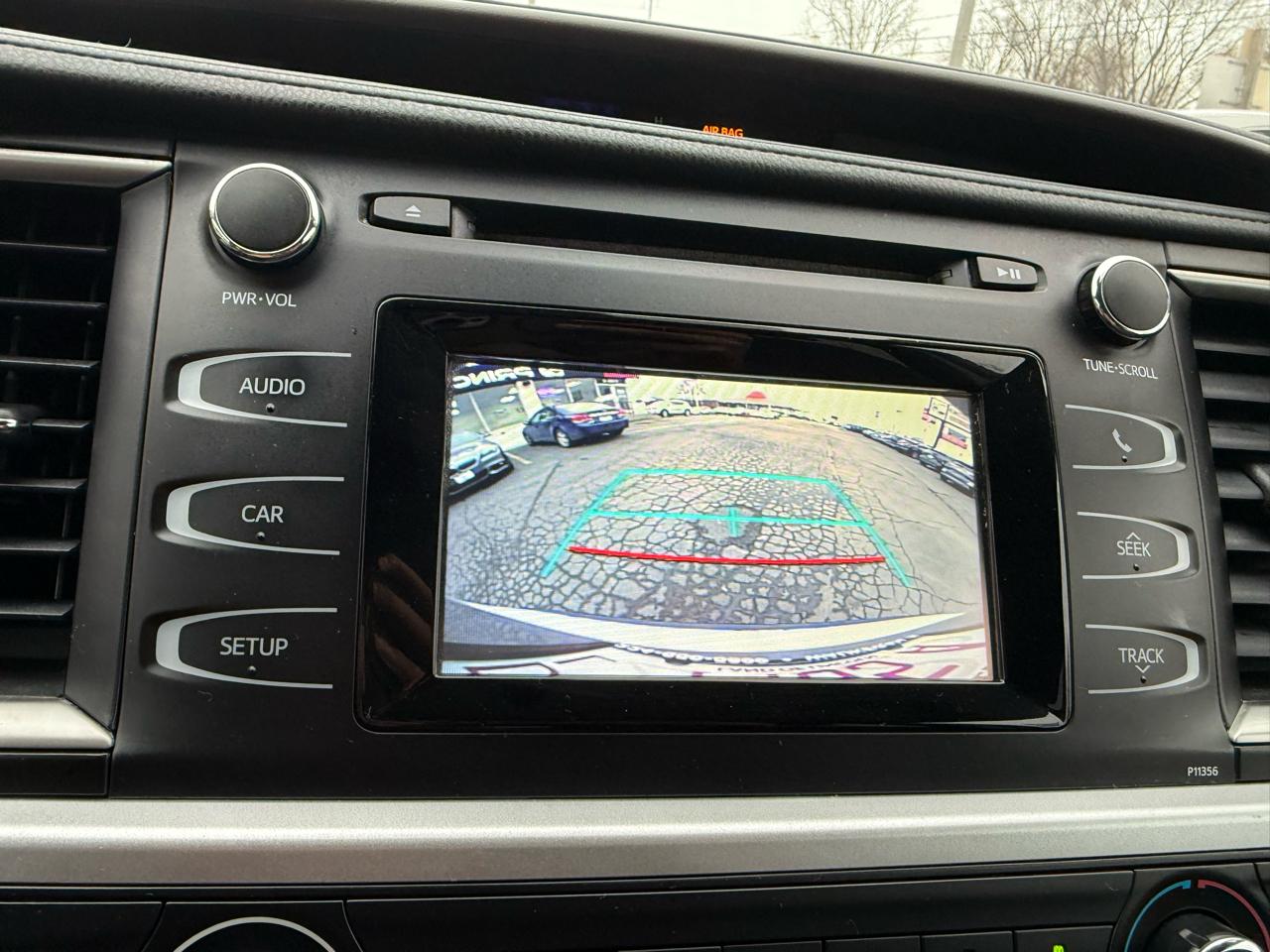 Toyota Highlander LE Plus AWD V6 2017