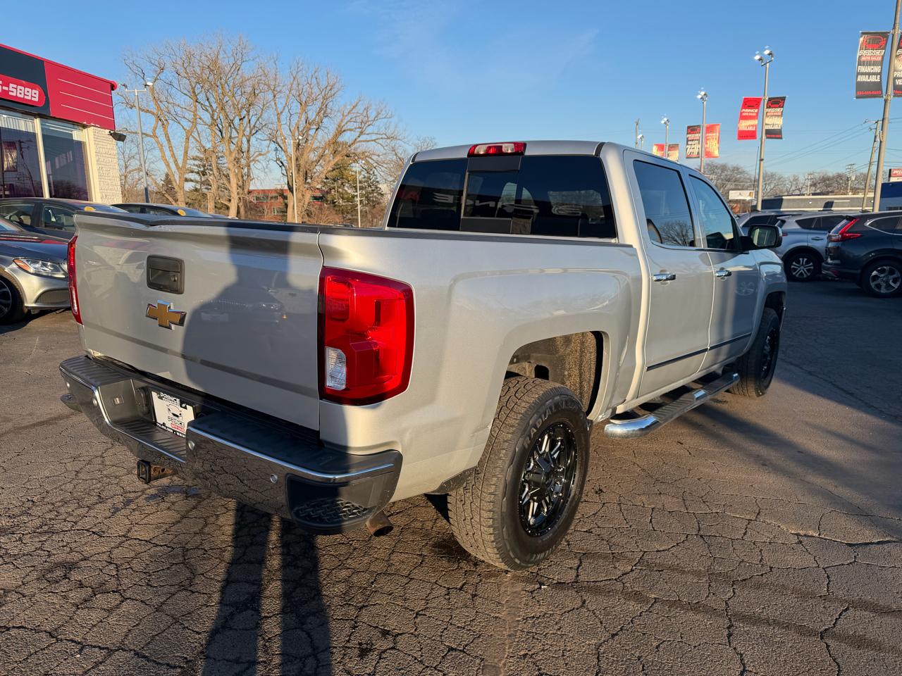 Chevrolet Silverado 1500 LTZ Z71 Crew Cab 4WD 2016