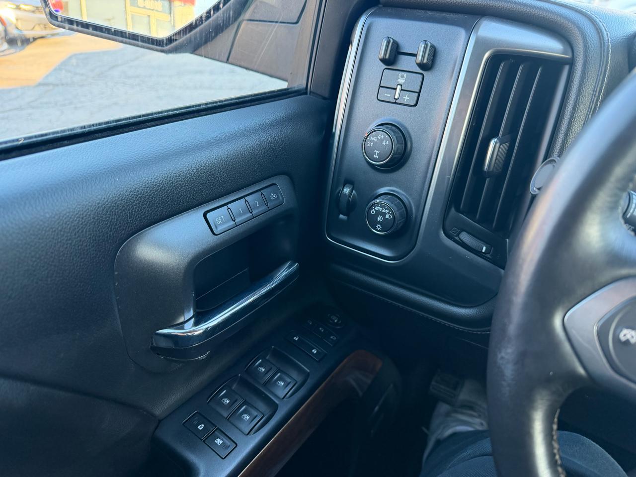 Chevrolet Silverado 1500 LTZ Z71 Crew Cab 4WD 2016