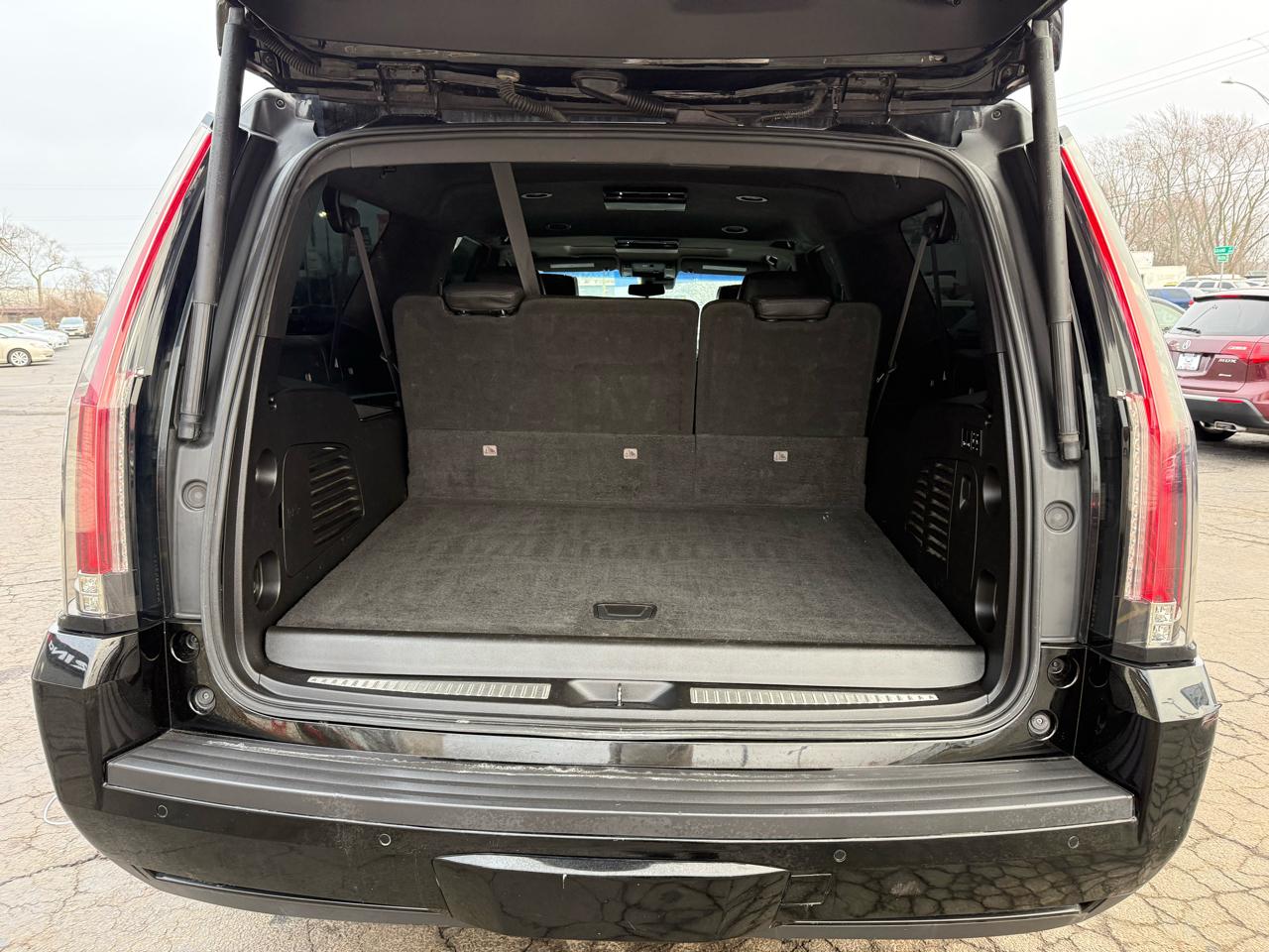 Cadillac Escalade ESV Platinum 4WD 2018