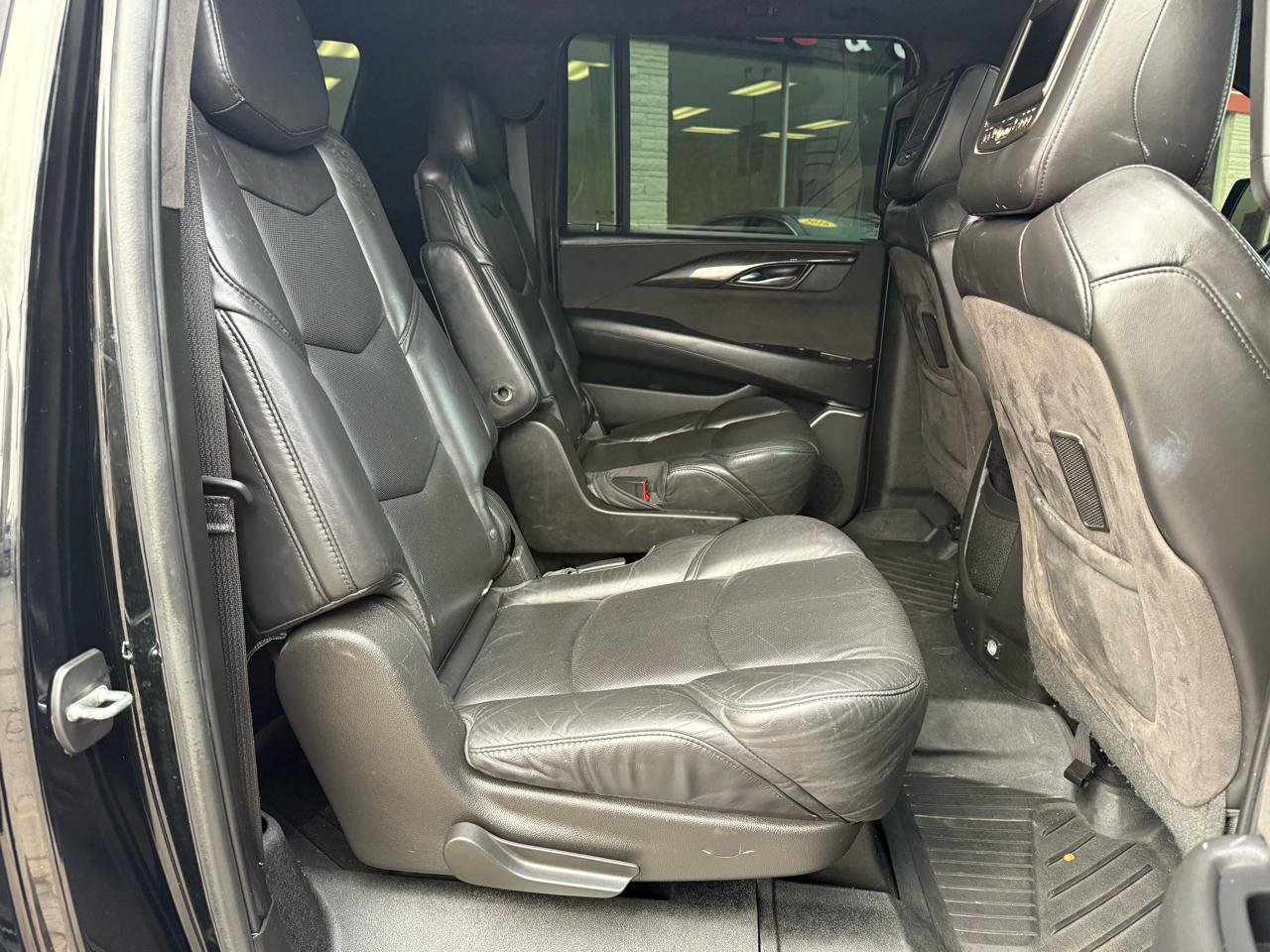 Cadillac Escalade ESV Platinum 4WD 2018