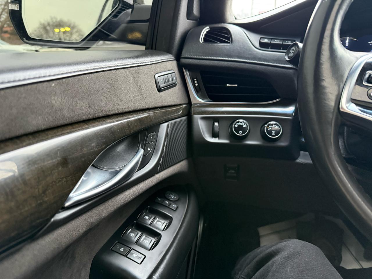 Cadillac Escalade ESV Platinum 4WD 2018