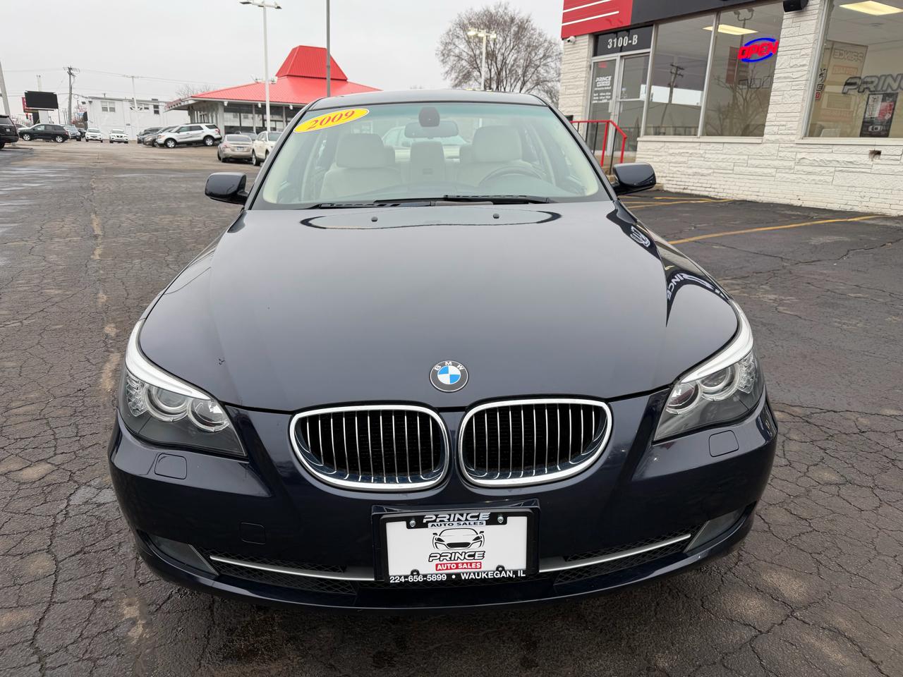 BMW 5-Series 528xi 2009