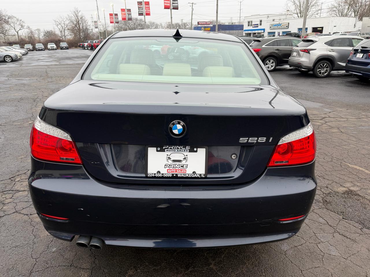 BMW 5-Series 528xi 2009