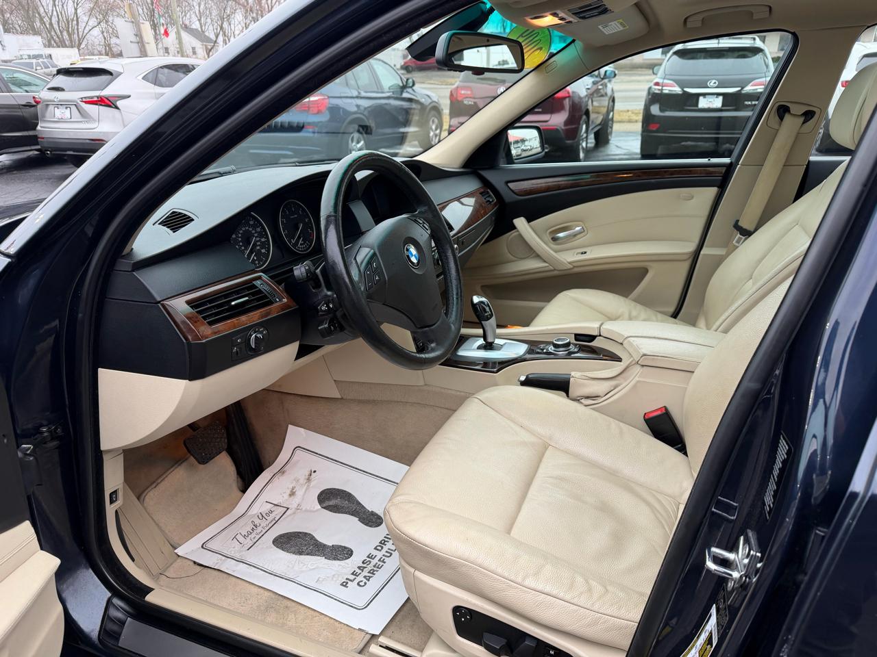 BMW 5-Series 528xi 2009