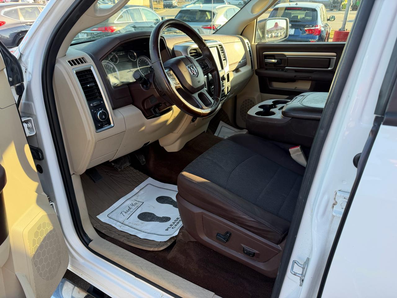 RAM 1500 4WD Crew Cab 140.5" Big Horn 2016